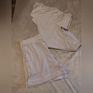 Cozy Earth Women's Bamboo Stretch-Knit Short Sleeve Pajama Set Size Medium